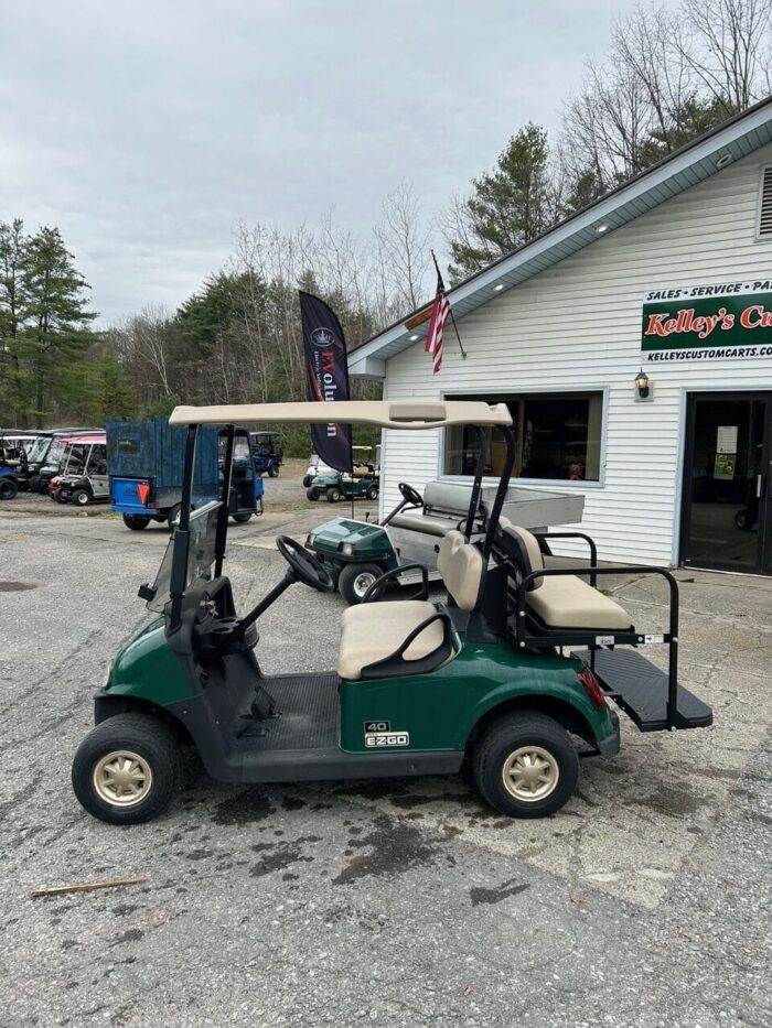 2018 EZ-GO RXV Electric - Green - Image 2