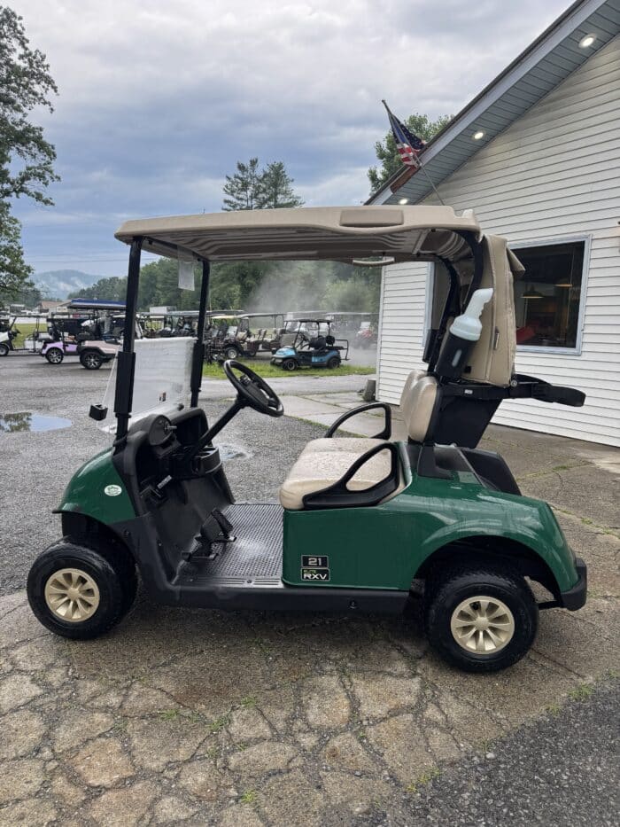 2019 EZ-GO RXV ELite - Green - Image 2
