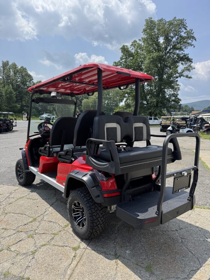 2025 Star Sirius 4 Lifted LSV - Torch Red - Image 3