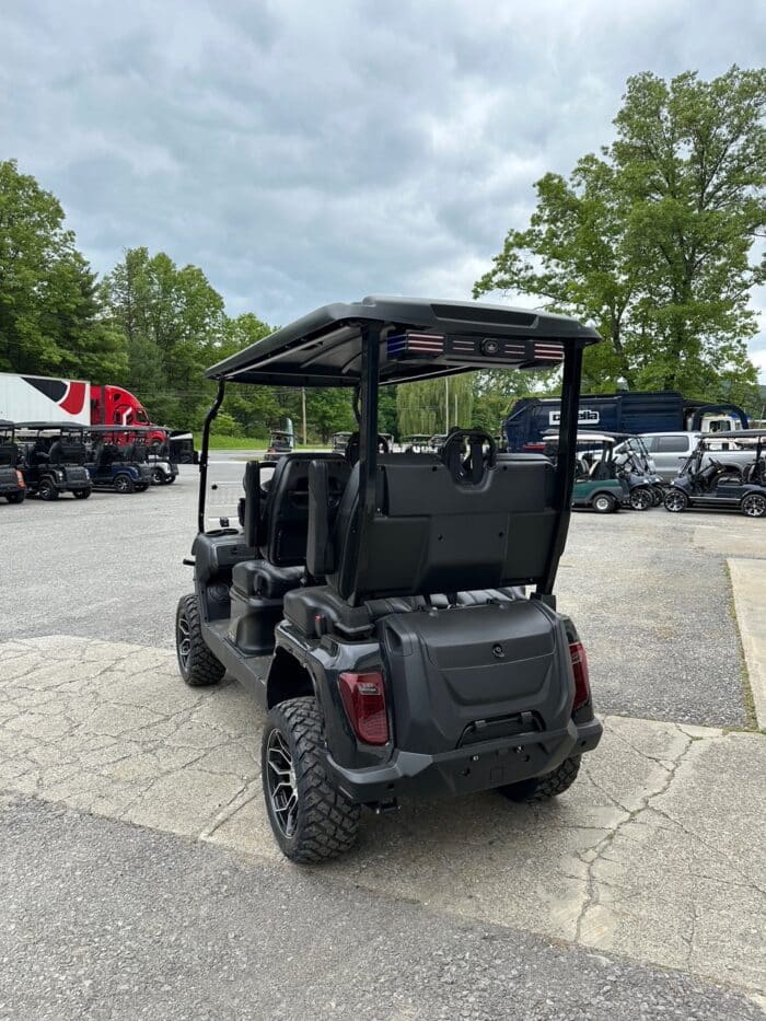 2025 Evolution D5 Maverick 4 – Black Sapphire - Image 3