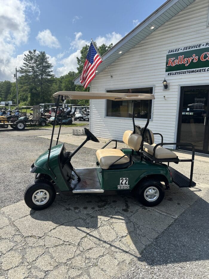 2010 EZ-GO TXT Gas - Green - Image 2