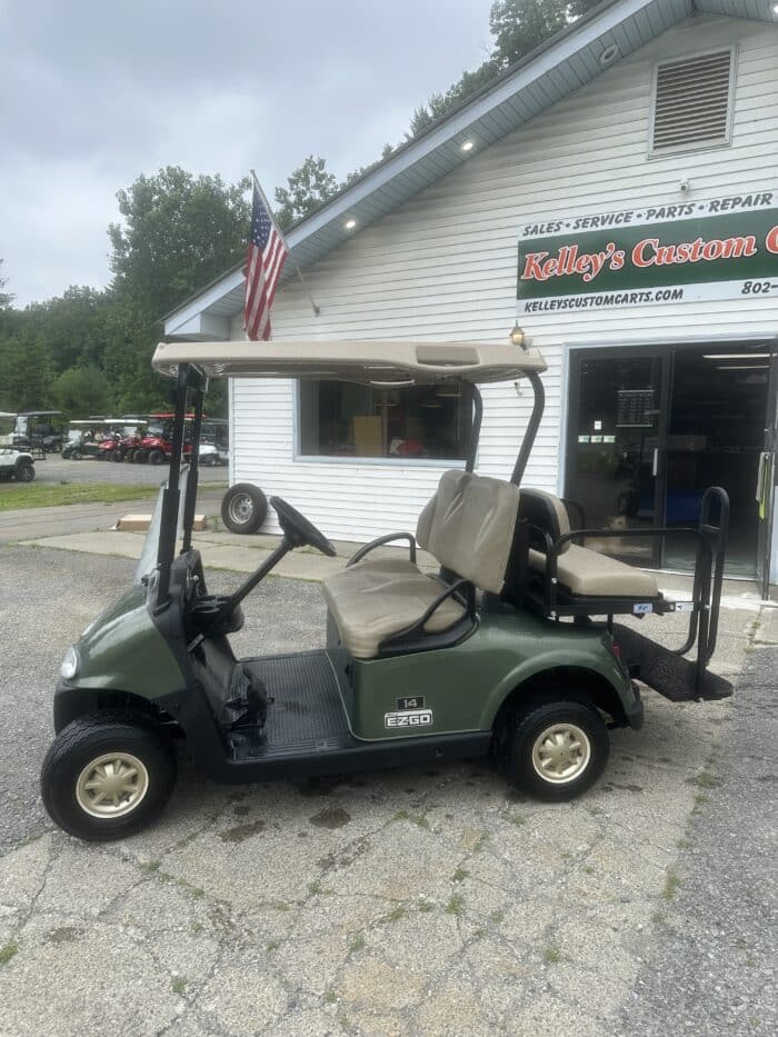 2016 EZ-GO RXV Electric - Green - Image 2