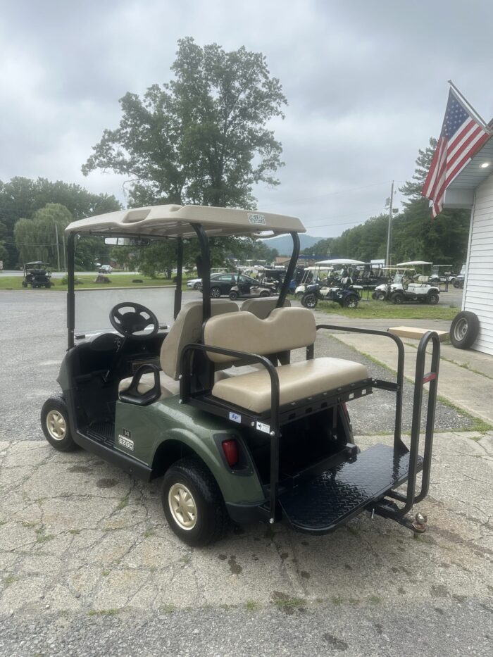 2016 EZ-GO RXV Electric - Green - Image 3
