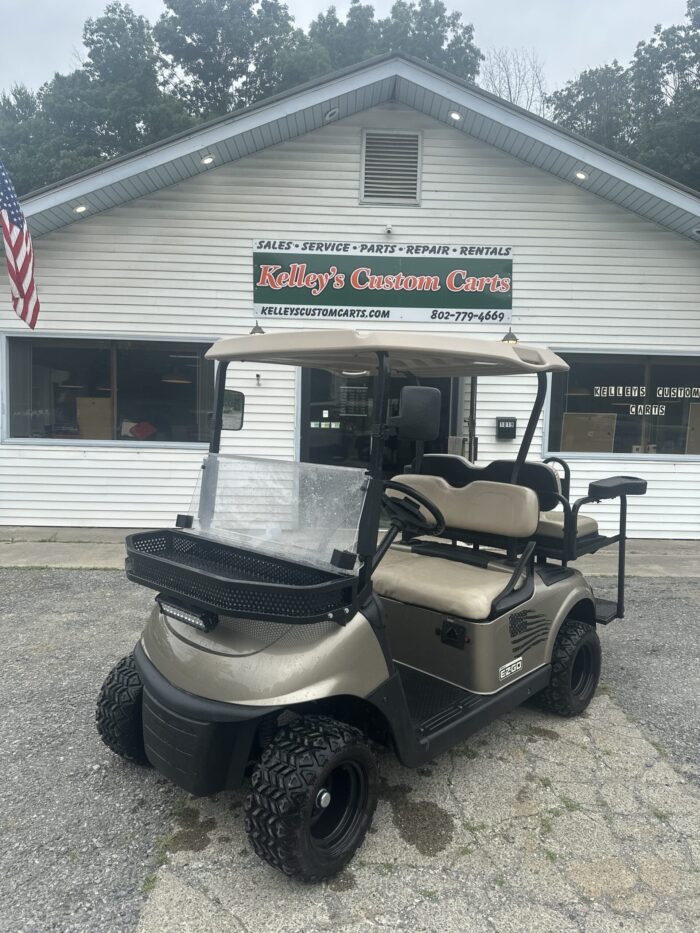 2018 EZ-GO RXV Electric - Gold