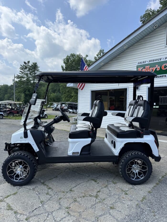2025 Evolution Maverick 4 LSV - Mineral White - Image 2