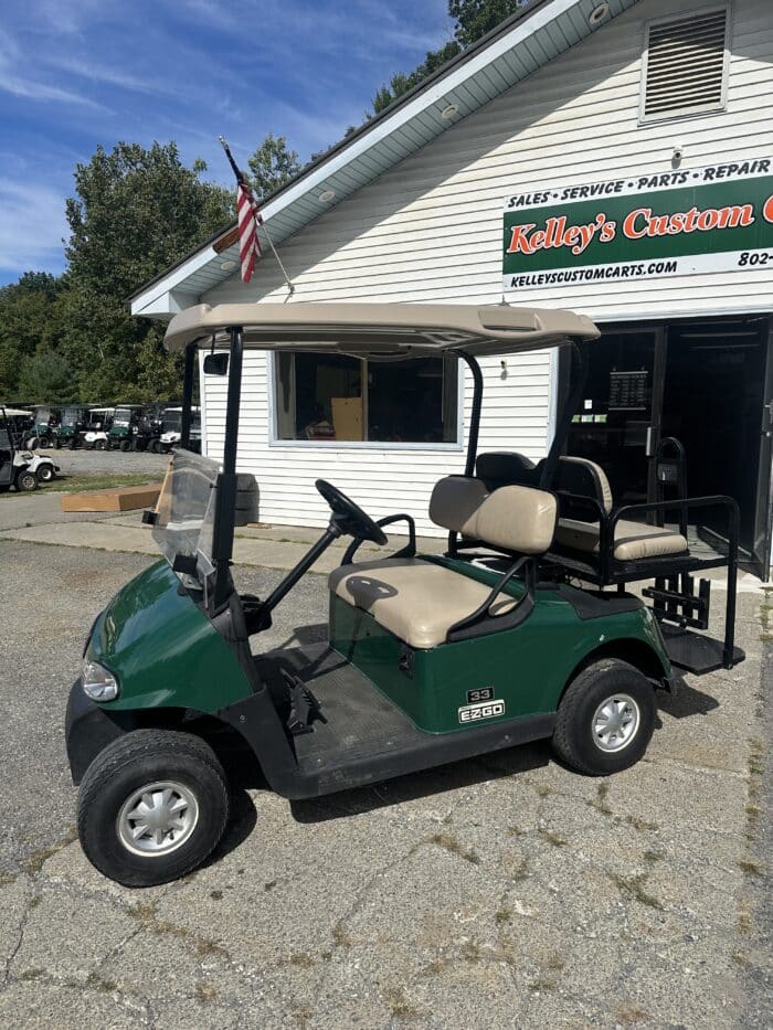 2015 EZ-GO RXV Electric - Green - Image 2